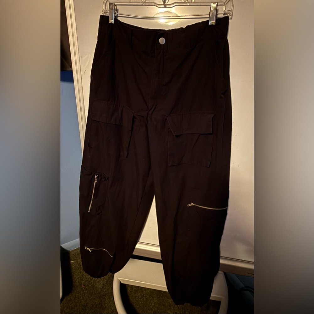 Justify Woman’s Black Cargo Pants